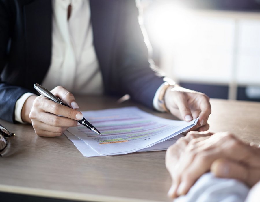 Neue Arbeitsverträge ab 1. August 2022 Neue Arbeitsverträge ab 1. August 2022